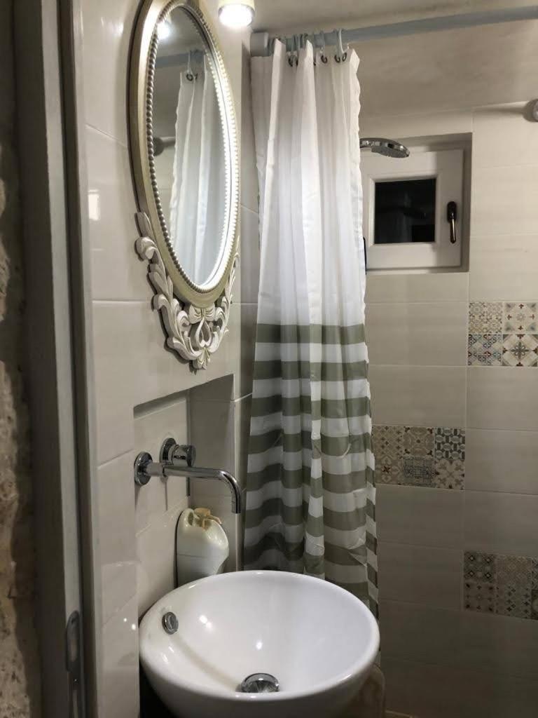 Trullo Dell' Edera Con Piscina Privata Διαμέρισμα Αλμπερομπέλο Εξωτερικό φωτογραφία